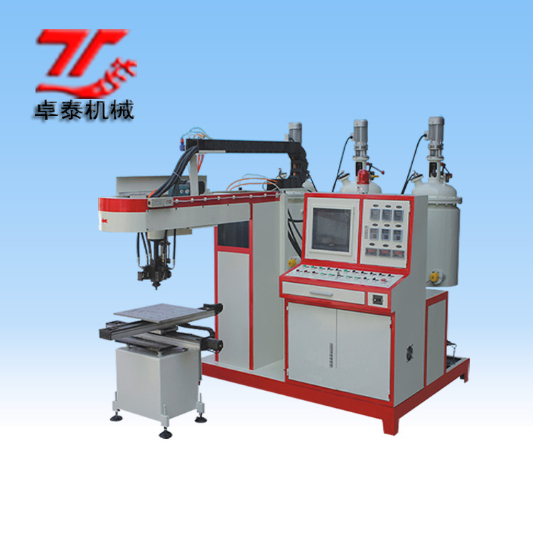 新款三組份密封條澆注機